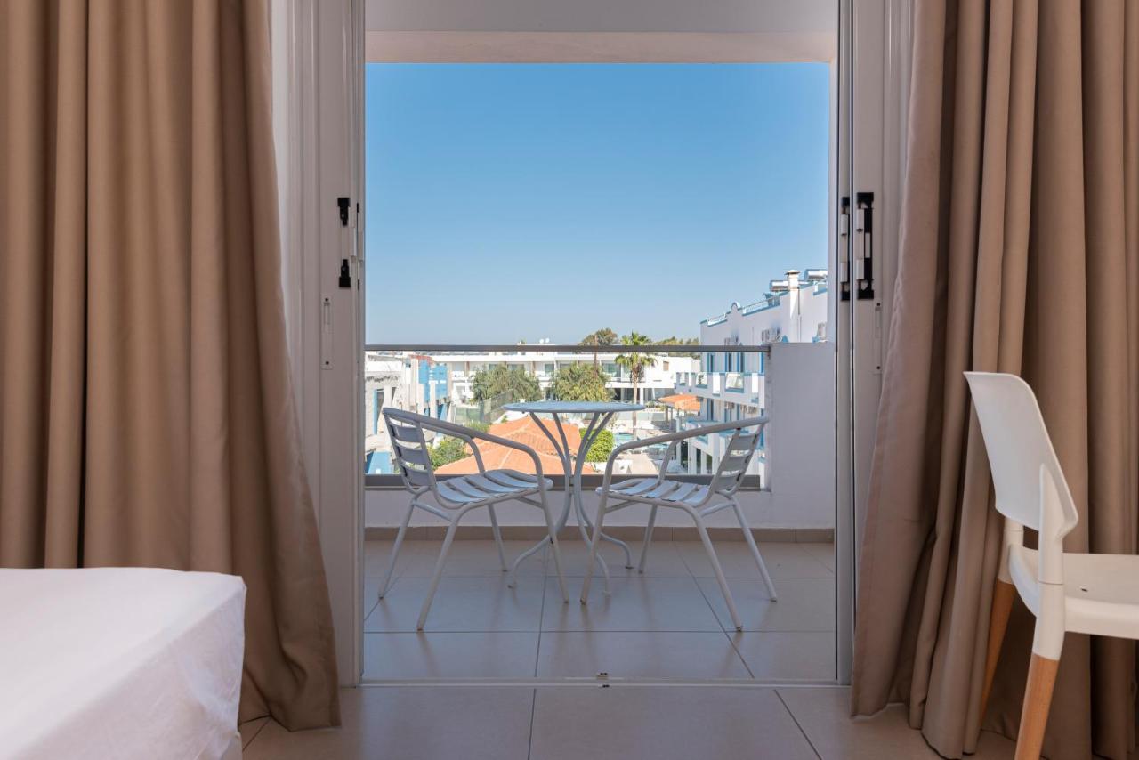 Aegean Blu Hotel & Apartments コス・タウン エクステリア 写真