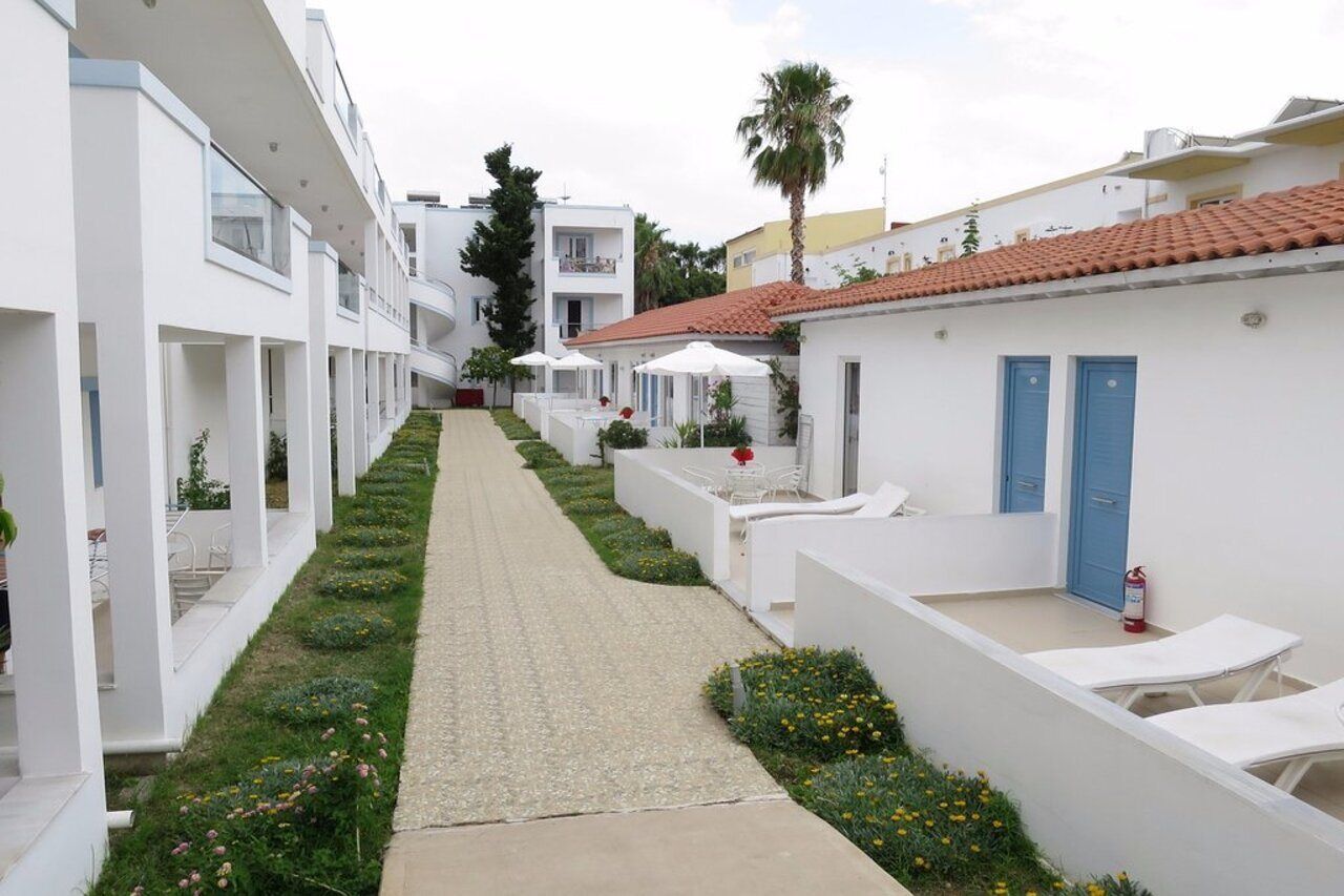 Aegean Blu Hotel & Apartments コス・タウン エクステリア 写真